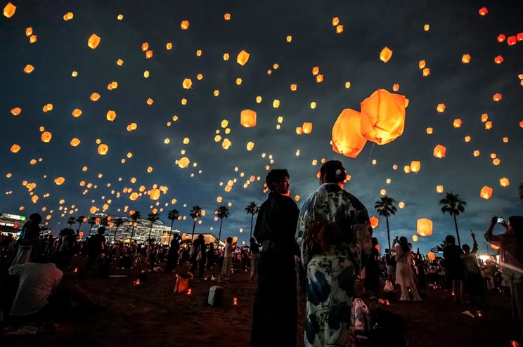大阪泉州沙灘天燈祭