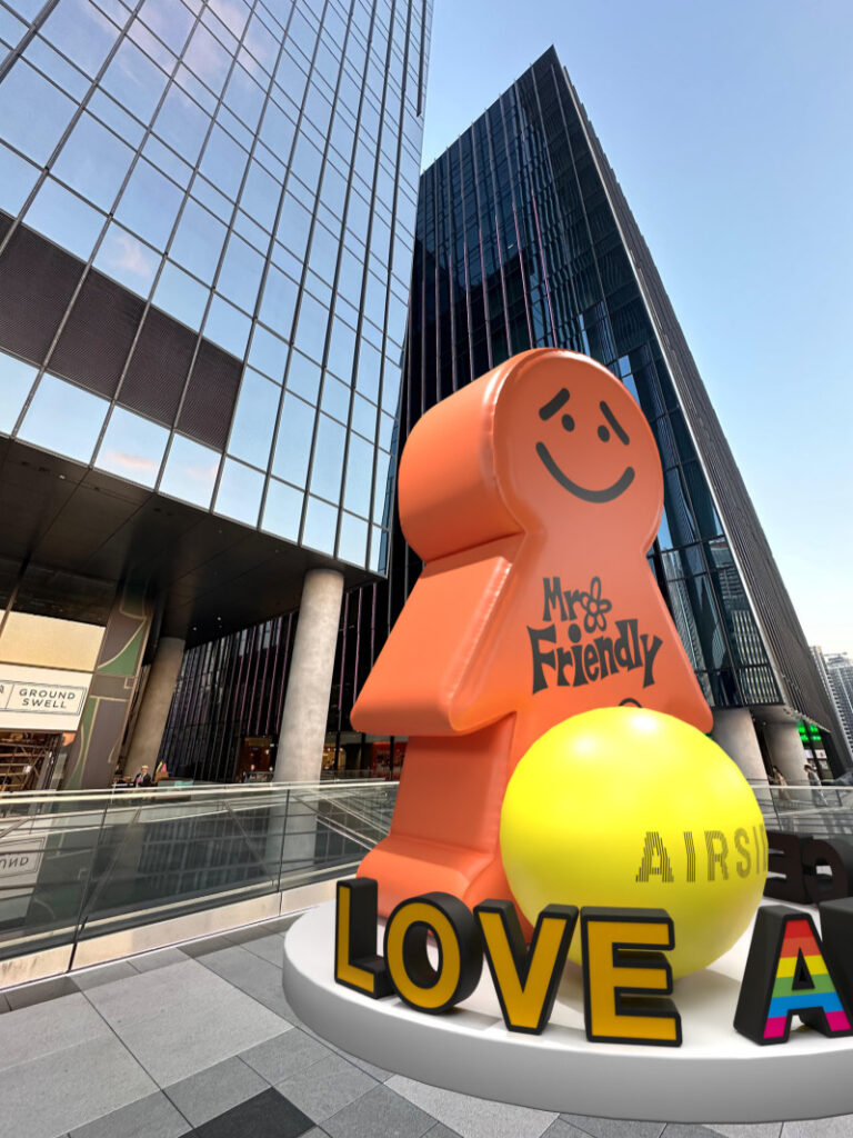 AIRSIDE開業一周年 x 中秋節慶呈獻 MR.FRIENDLY「LOVE ART PEACE」巡迴展覽